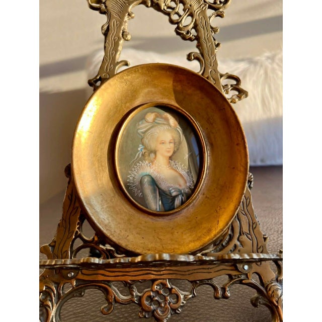 Italian Miniature Oval Gilded Wooden Framed Antique Signed Painting Portrait of Marie Antoinette or a Royal Lady For Sale - Image 13 of 15