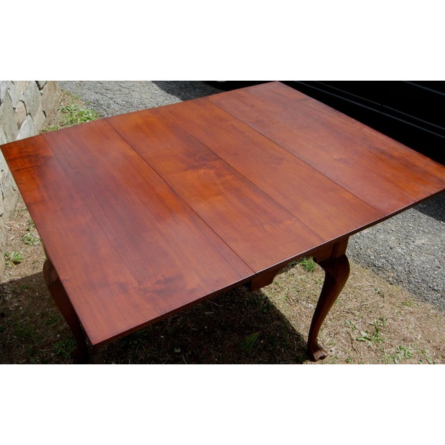 Brown 18th Century Pennsylvania Walnut Drop Leaf Table For Sale - Image 8 of 10