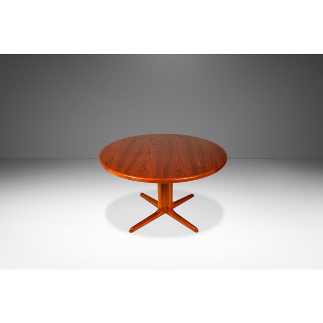 Skovby Møbelfabrik A/S Danish Mid-Century Modern Extension Dining Table in Teak W/ Two Leaves by Skovby Møbelfabrik, Denmark, C. 1970s For Sale - Image 4 of 18