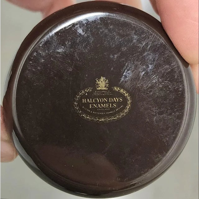 Bilston & Battersea English Fine Enamel Round Box W/Lid For Sale - Image 10 of 11