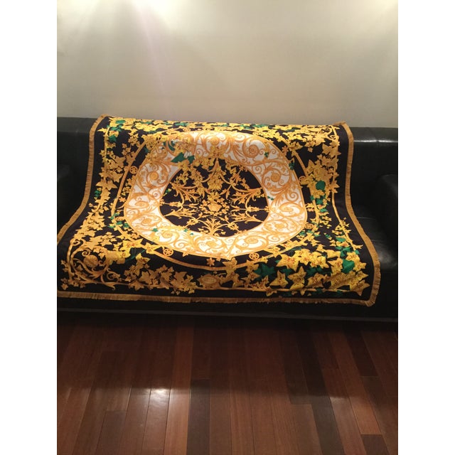 Textile Gianni Versace Custom Made Mendoza Head Green & Gold Velvet Throw For Sale - Image 7 of 12