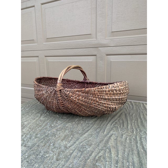 Early 20th Century American Splint Oak Gathering Basket For Sale - Image 4 of 12