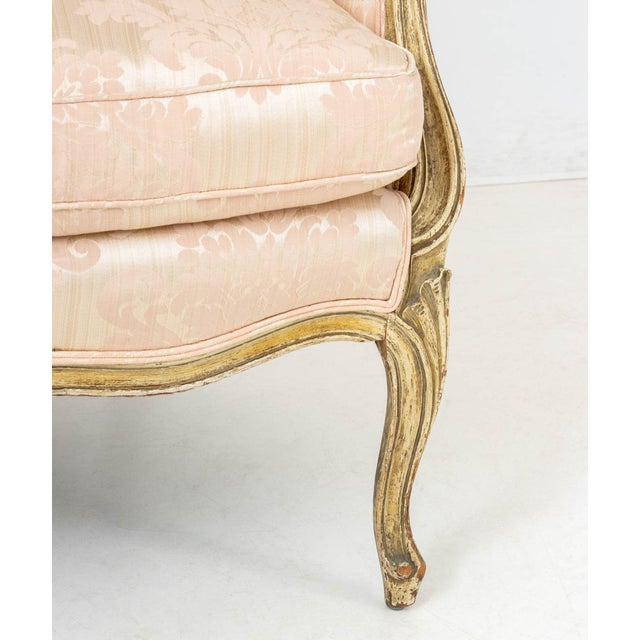 Late 20th Century Louis XV Style Pink Silk Damask Bergere For Sale - Image 5 of 7