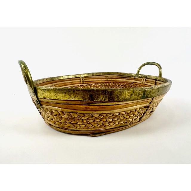 Italian Rattan and Brass Basket Bowl Centerpiece, 1960s, in Very Good conditions. Designed 1960 to 1969