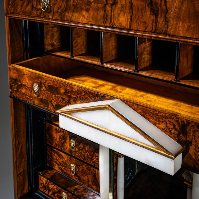 Biedermeier Secretary in Walnut, Austria, 1830s For Sale - Image 10 of 13