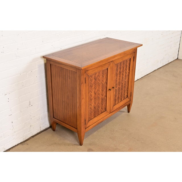 Tomlinson Tomlinson Sophisticate Mid-Century Modern Walnut Buffet Server or Bar Cabinet, 1950s For Sale - Image 4 of 14