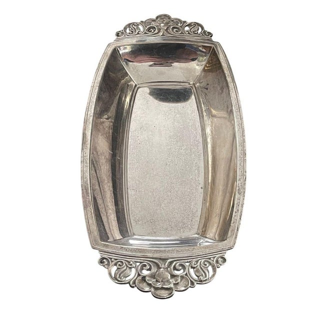 Metal Early 20th Century Collection of Three Tiffany & Co. Sterling Silver Serving Pieces For Sale - Image 7 of 12