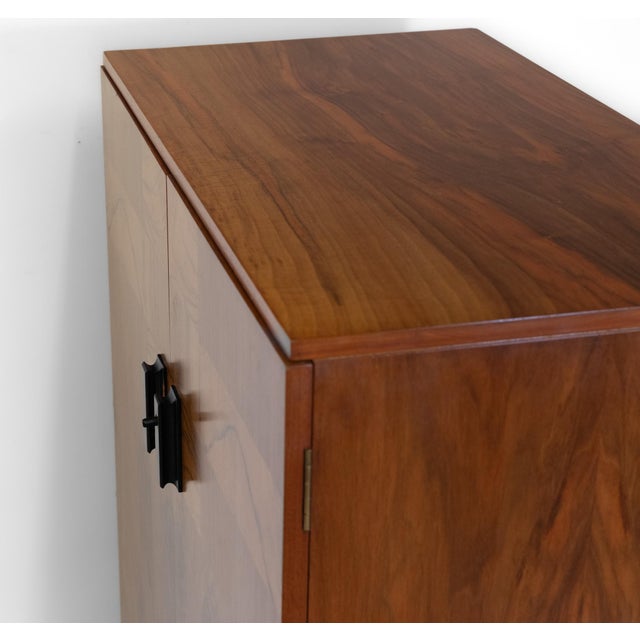 Art Deco Walnut Tallboy Compact Wardrobe from Waring & Gillow, 1930s For Sale - Image 13 of 17