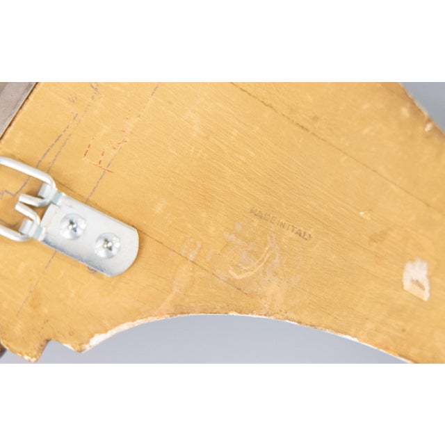 Gold Vintage Italian Neoclassical Distressed White & Gold Giltwood Wall Brackets Corbels Shelves - a Pair For Sale - Image 8 of 9