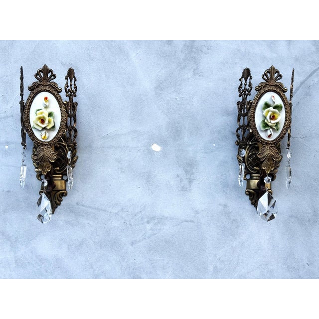 Italian Brass Wall Sconces with Porcelain Roses and Crystal Drops, 1950s, 1920s, Set of 2 For Sale - Image 4 of 16