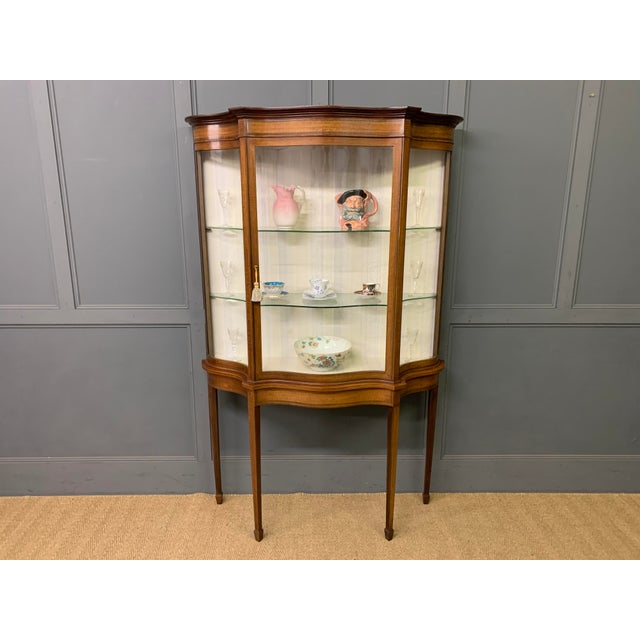 Inlaid Mahogany Display Cabinet from Maple & Co., 1900 For Sale - Image 15 of 15