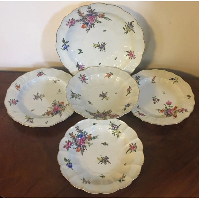 French 18th Century Continental Porcelain Plates Decorated with Floral Sprig - Set of 5 For Sale - Image 3 of 13
