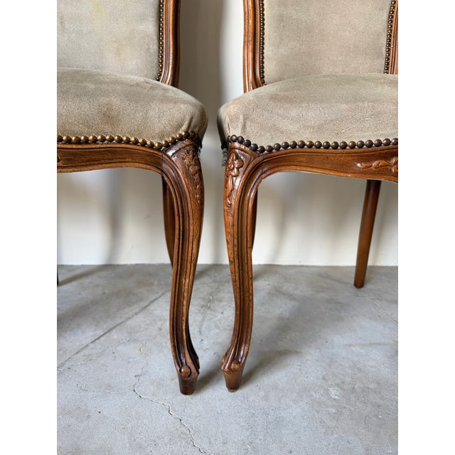 1960s 1970s Italian French Provincial Louis XV-Style Carved Wood & Suede Dining Chairs – Set of 4 For Sale - Image 5 of 12