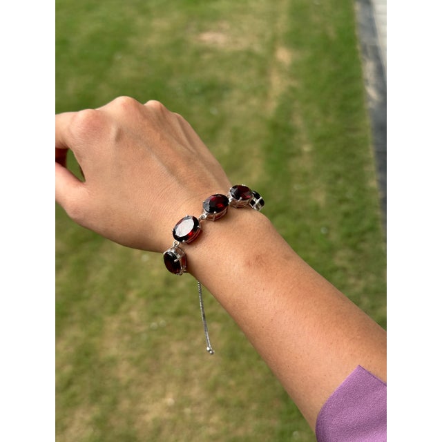Metal Bochic Red Garnet Gemstones Bolo Adjustable Bracelet in 925 Solid Silver For Sale - Image 7 of 10