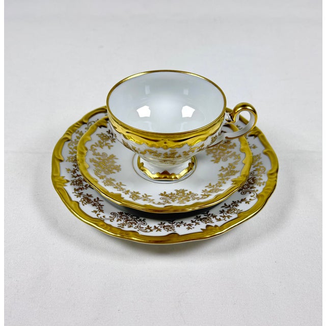 Traditional Vintage Weimar Porzellan Katharina Gold-Gilt Tea Set for 6, 20 Pieces For Sale - Image 3 of 9