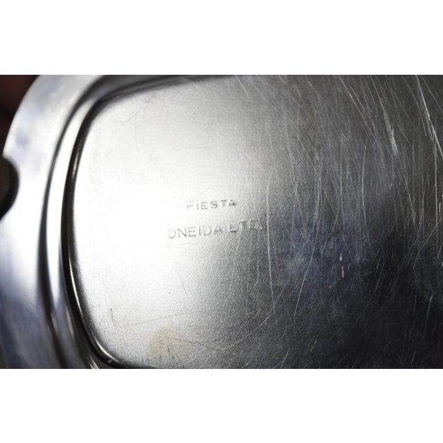 Vintage Oneida Silver Plated Covered Butter Dish W/ Glass Liner (B) For Sale - Image 9 of 10