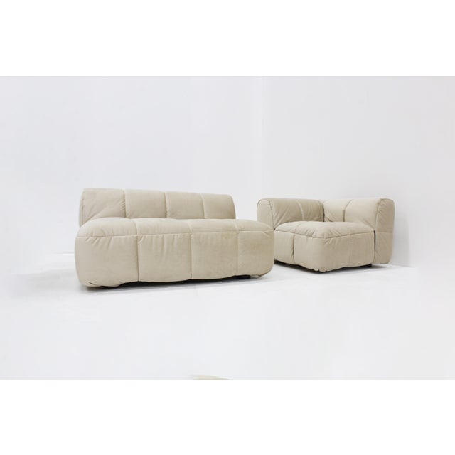 Vintage Modular Arflex Strips Sofa in beige velvet designed by Cini Boeri in the 1970s . This modular sofa consits of 3...