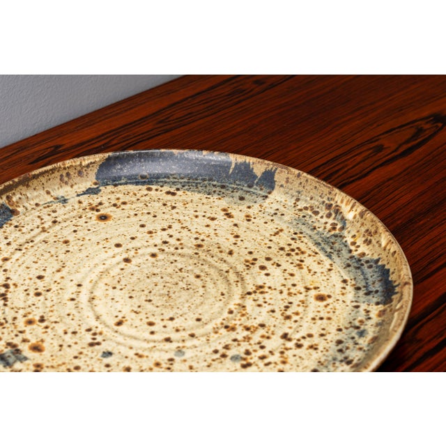 Ceramic 1960s Large Charger by Vivika & Otto Heino For Sale - Image 7 of 9