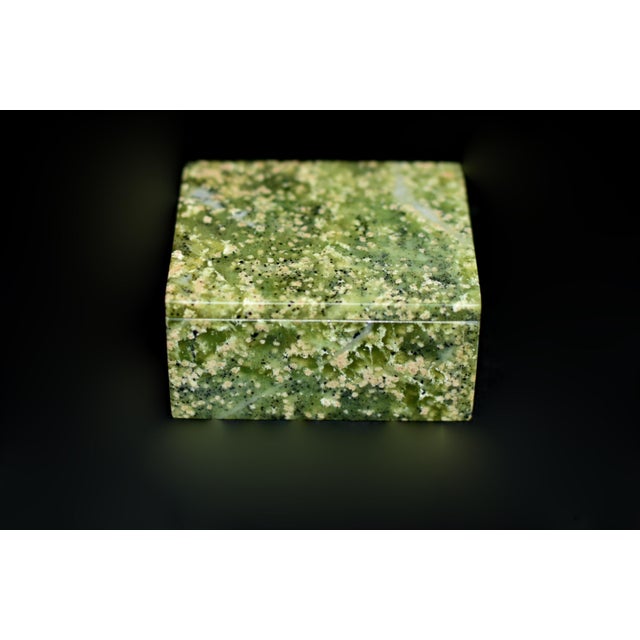 Set of Three Mini Gemstone Boxes Natural Onyx Serpentine Italian For Sale - Image 14 of 17