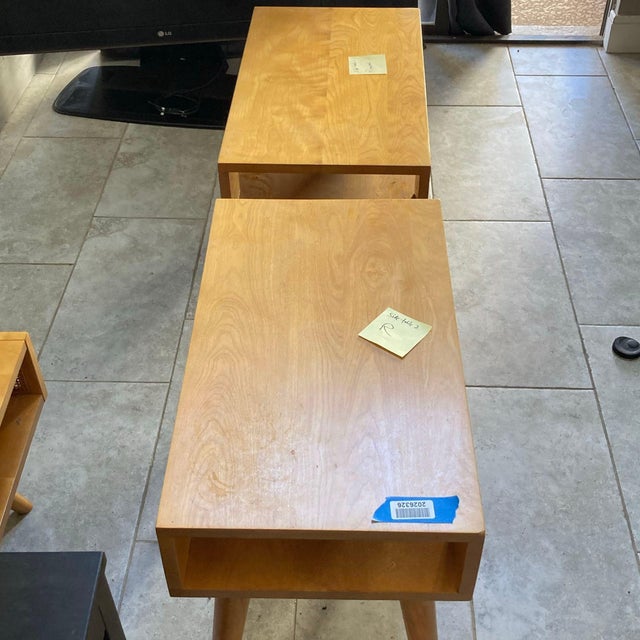 Mid-Century Modern 1940s Leslie Diamond for Conant Ball Modernmates End Tables (Pair) For Sale - Image 3 of 6