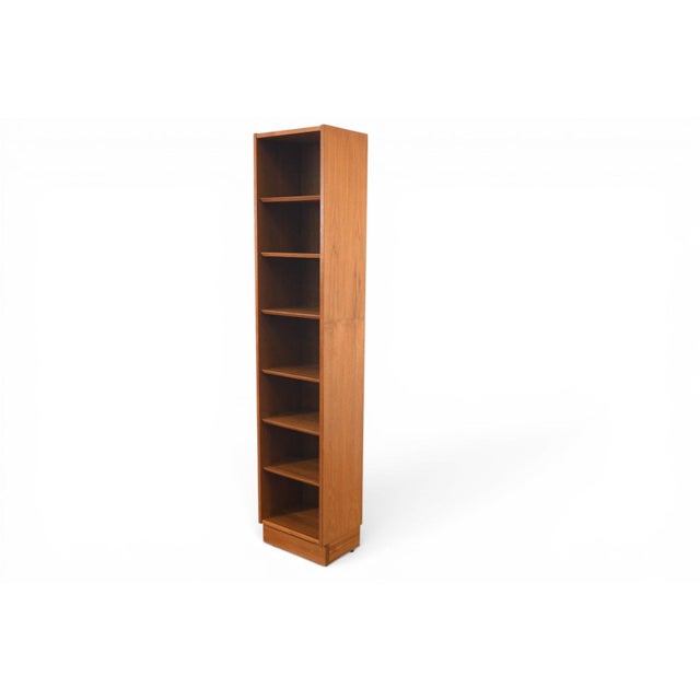Mid-Century Modern Mid 20th Century Carlo Jensen Narrow Teak Bookcase by Hundevad + Co., Attributed For Sale - Image 3 of 6