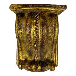 Florentine Classic Style Wall Bracket For Sale