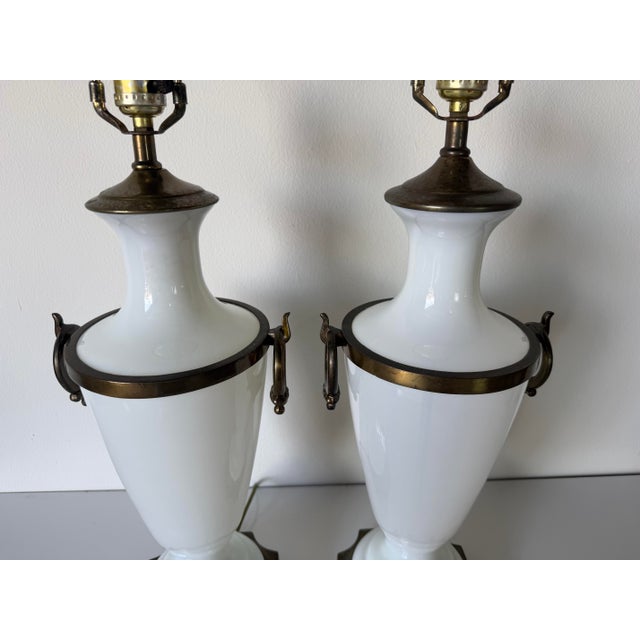 White Vintage Paul Hanson French Neoclassical Style White Milk Glass Urn Table Lamps – A Pair For Sale - Image 8 of 13