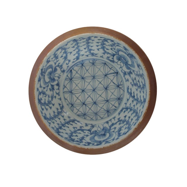 Chinese Qing Dynasty Batavia Blue & White Sweet Pea Geometric Porcelain Bowl For Sale In Portland, OR - Image 6 of 6