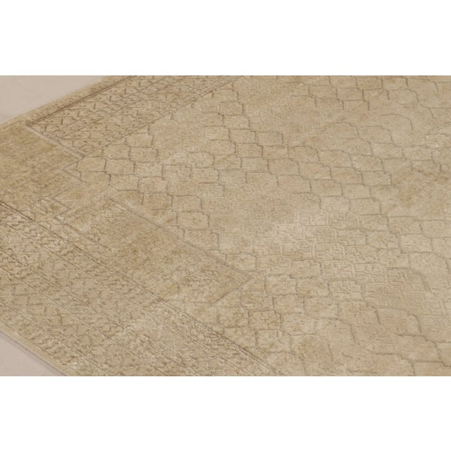 Traditional Rug & Kilim's Modern Classic Rug in Beige and Ecru Geometric Abstract Pattern For Sale - Image 3 of 8