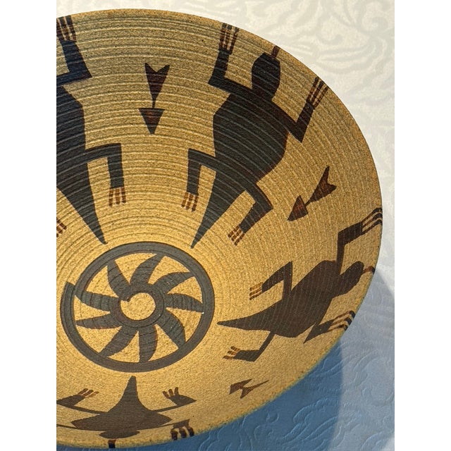 Tribal Vintage 1978 David Salk Signed "Clay Basket" Native American Style Frog Motif Pottery Bowl With Custom Iron Stand For Sale - Image 3 of 7