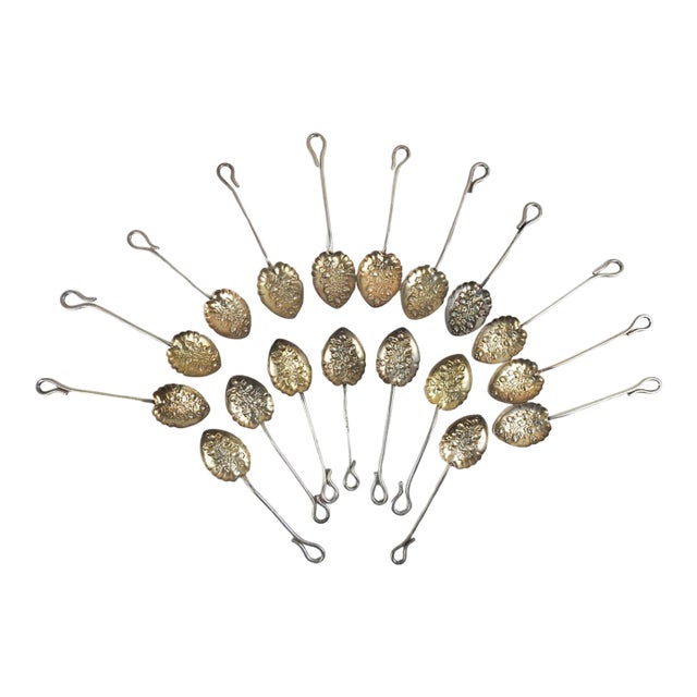 Vintage Silverplate Berry Spoons - Set of 18 For Sale