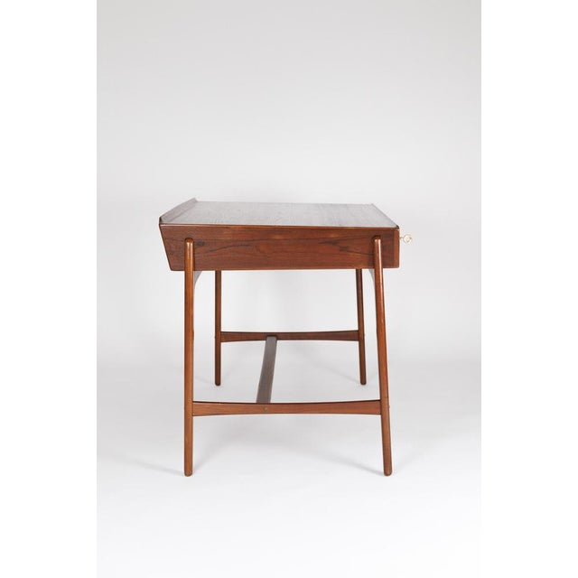 Wood Mid-Century Modern Desk by Svend Aage Madsen for Sigurd Hansen For Sale - Image 7 of 10