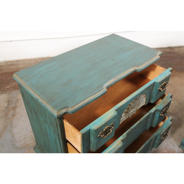 Hollywood Regency Mid 20th Century Shell Motif Pair of Chests Painted in Rich Peacock For Sale - Image 3 of 13
