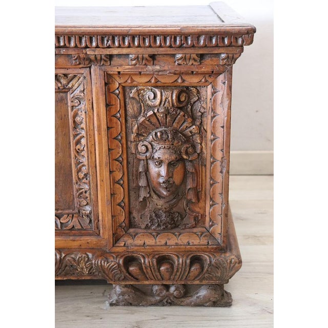 Antique Blanket Chest in Hand-Carved Walnut, 1600s For Sale - Image 6 of 17
