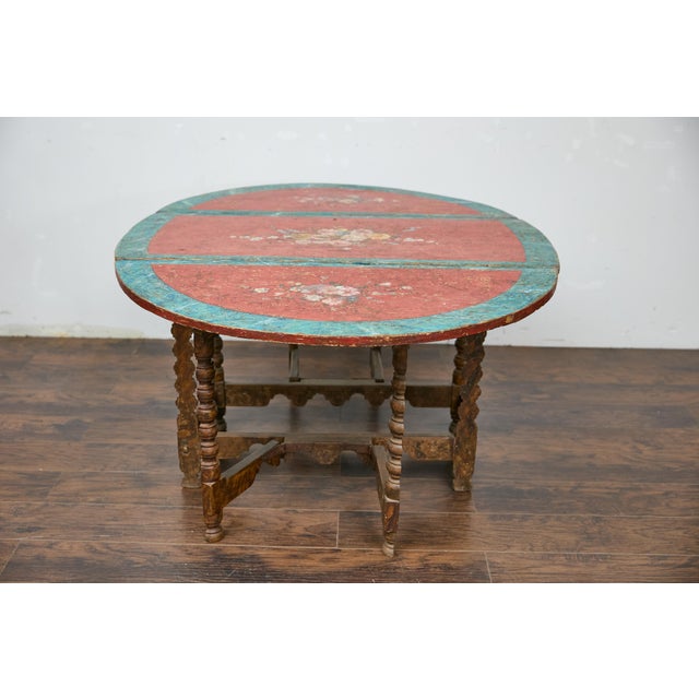 Wood 18th-Century Spanish Gateleg Table with Floral Polychrome Décor and Drop Leaves For Sale - Image 7 of 12