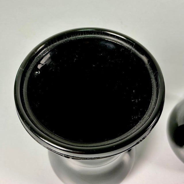 1950s 1950s Vintage Boho Chic Mediterranean Greek Key Black Amethyst Onyx Vase - A Pair. For Sale - Image 5 of 10