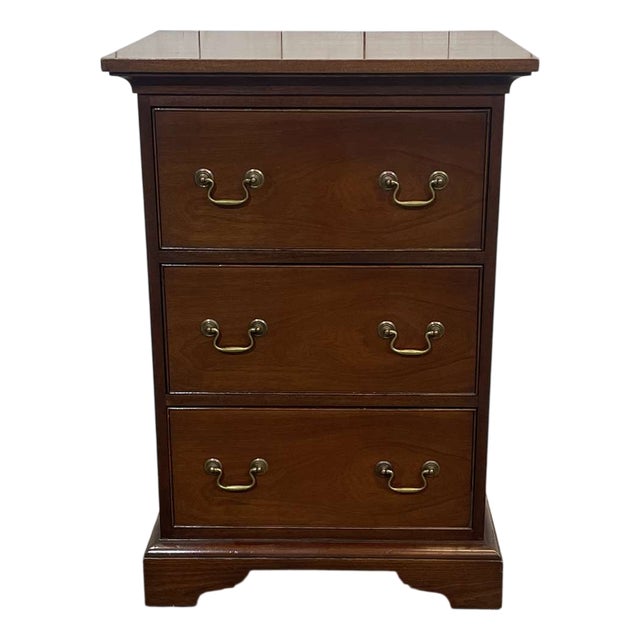 English Mahogany Chest of Drawers, 1950s For Sale