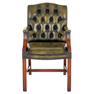 Georgian Revival Style Gainsborough Armchair in Leather and Mahogany, 1930s For Sale