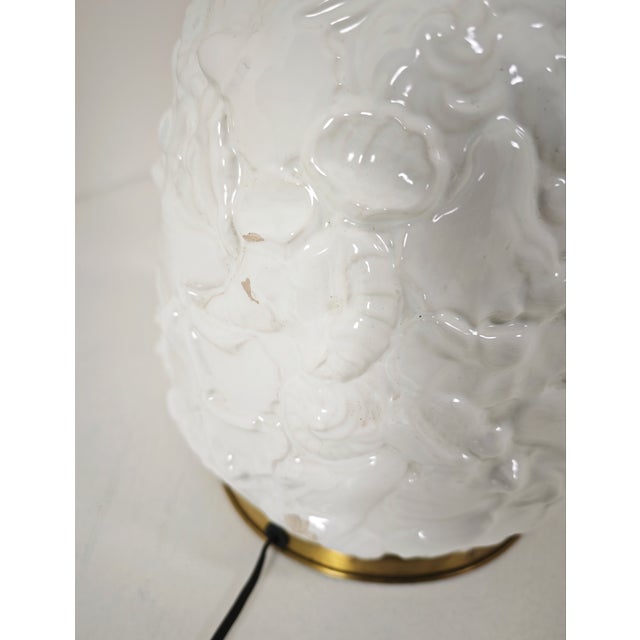 White Ceramic Table Lamp with Embossed Shell Motifs, 1960s For Sale - Image 18 of 18