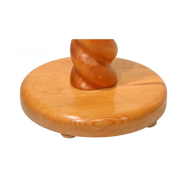 Barley Twist Floor Lamp in Pine Circa 1970/80's For Sale In New York - Image 6 of 16