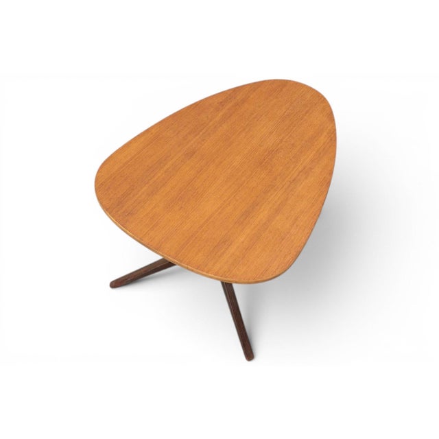 1950s "Model 775" Wedge Side Table in Teak For Sale In San Francisco - Image 6 of 6