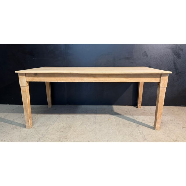 A good quality solid stripped Oak Dining Table, perfect for a kitchen, comfortably would seat 8. Very stylish on square...