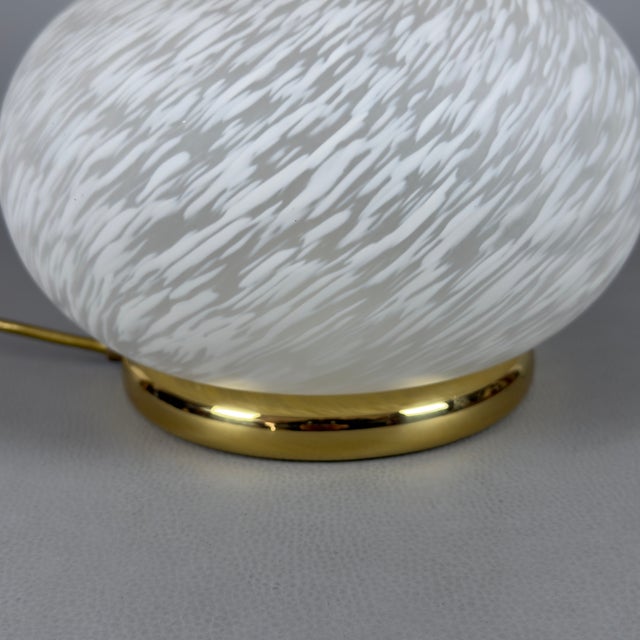 Mushroom Table Lamp in Satin White Spotted Murano Glass, 1970s For Sale - Image 10 of 17