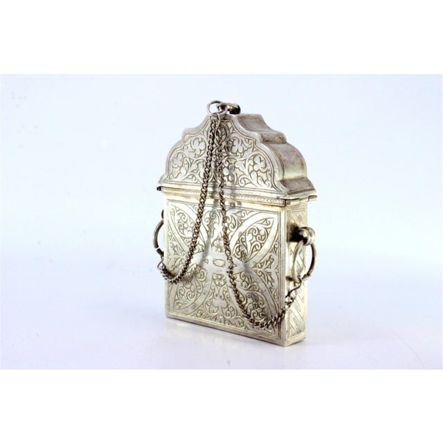 Silver Snuff Box with Hebrew-Style Engravings and Double Safety Chain For Sale - Image 9 of 10