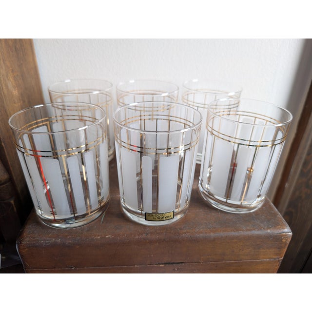 Mid-Century Modern Vintage Mid-Century Modern Culver 22k "ServeMates" Glasses ~ Set of 6 ~ Frosted Stripe Pattern, Gold Trim, Double Old Fashioned Rocks Glasses For Sale - Image 3 of 11