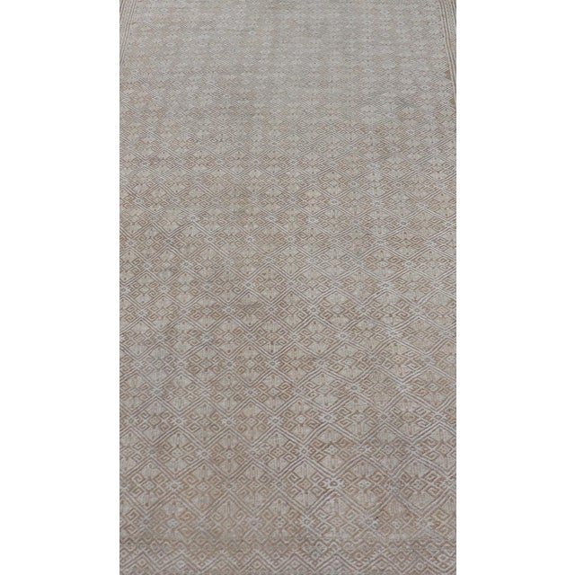 Mid 20th Century All-Over Design Turkish Vintage Kilim Rug in Tan, Taupe and Earth Tones For Sale - Image 5 of 11