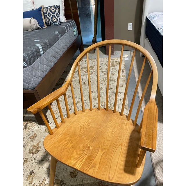 Nichols & Stone Pair of Mid 20th Century Mid-Century Claud Bunyard Windsor Armchairs for Nichols & Stone For Sale - Image 4 of 8