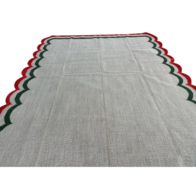 Beige Handmade Woolen Scalloped Edge Rug, Beige With Green and Coral Red Border - 12'x15' For Sale - Image 8 of 11