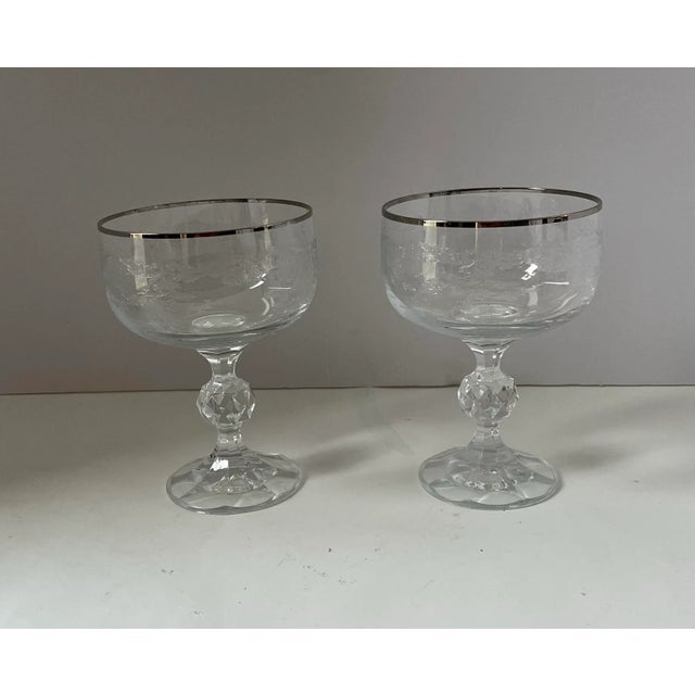Cambridge Glass Company Vintage Etched Crystal Champagne Coupes With Platinum Rim, Faceted Stem Barware – Set of 2 For Sale - Image 4 of 9