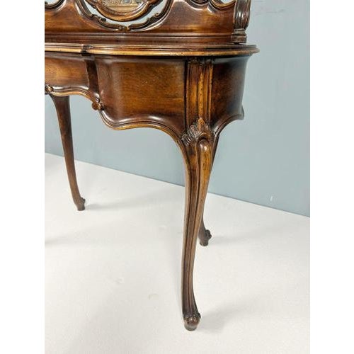 French Louis XV Revival Dressing Table with Mirror and Stool, 1890s, Set of 2 For Sale - Image 3 of 15